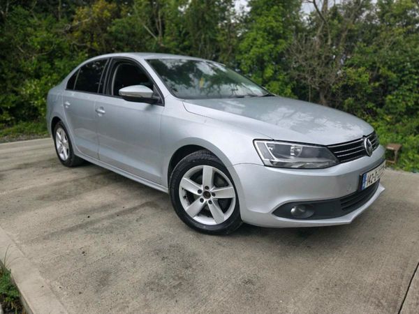 Volkswagen Jetta Saloon, Diesel, 2014, Silver