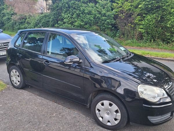 Volkswagen Polo Hatchback, Petrol, 2007, Black