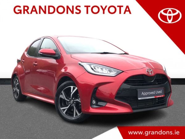 Toyota Yaris Hatchback, Petrol Hybrid, 2024, Red