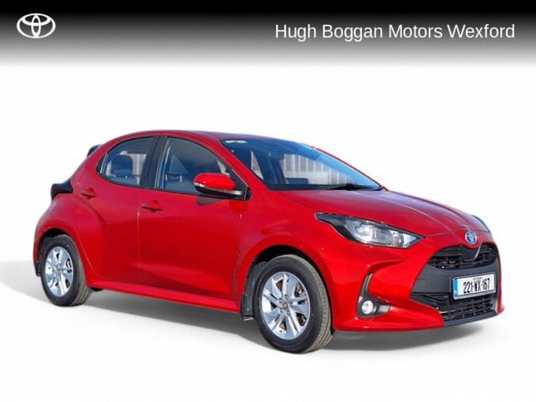 Toyota Yaris Hatchback, Petrol Hybrid, 2022, Red