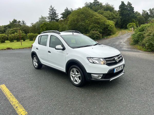Dacia Sandero Stepway Hatchback, Diesel, 2014, White