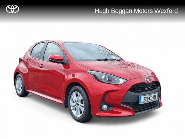 Toyota Yaris Hatchback, Petrol Hybrid, 2022, Red