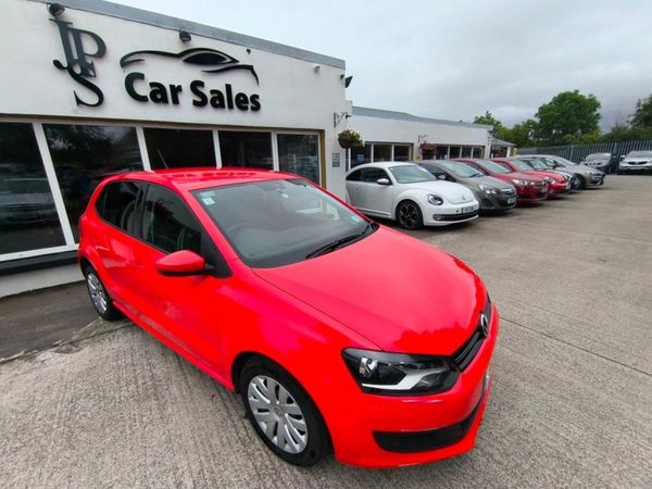 Volkswagen Polo Hatchback, Petrol, 2013, Red