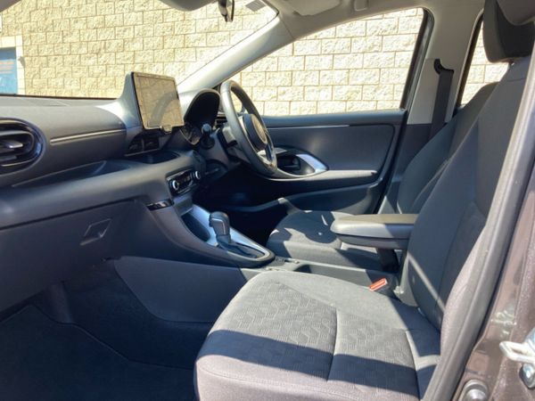 Toyota Yaris Hatchback, Petrol Hybrid, 2024, Grey
