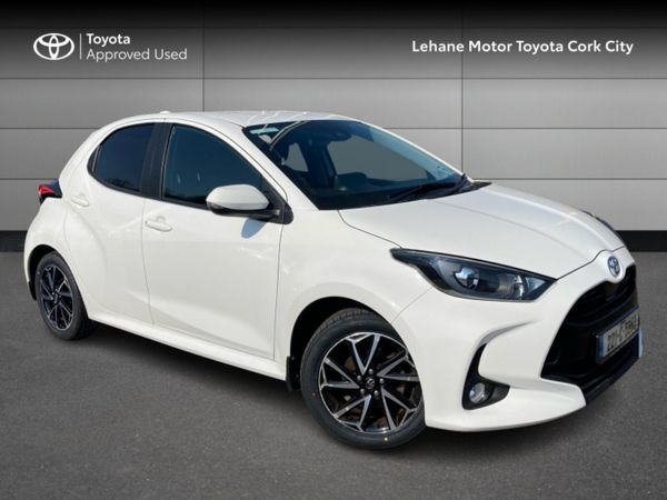 Toyota Yaris Hatchback, Petrol, 2022, White