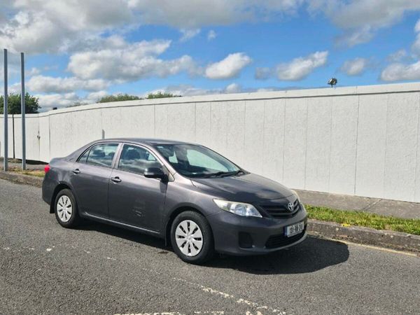 Toyota Corolla Saloon, Diesel, 2013, Grey