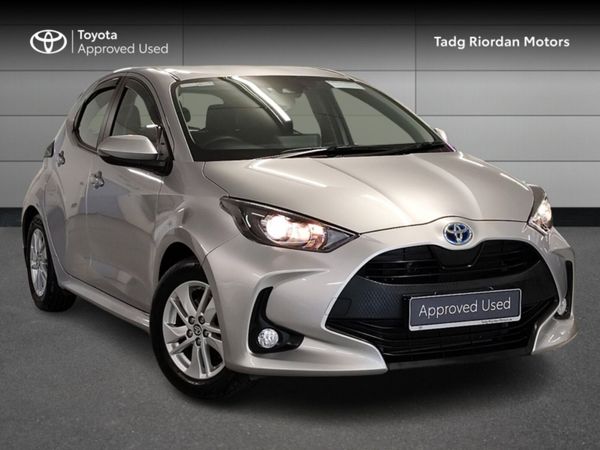 Toyota Yaris Hatchback, Petrol Hybrid, 2022, Grey