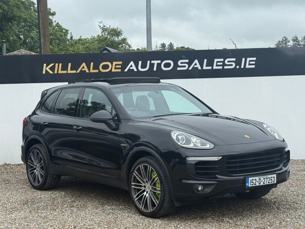 Porsche Cayenne SUV, Petrol Plug-in Hybrid, 2015, Black