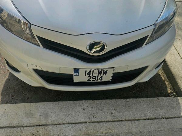 Toyota Vitz Hatchback, Petrol, 2014, White