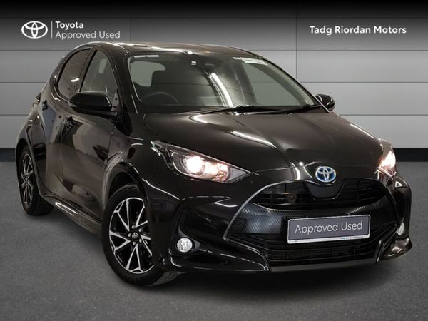 Toyota Yaris Hatchback, Petrol Hybrid, 2022, Black