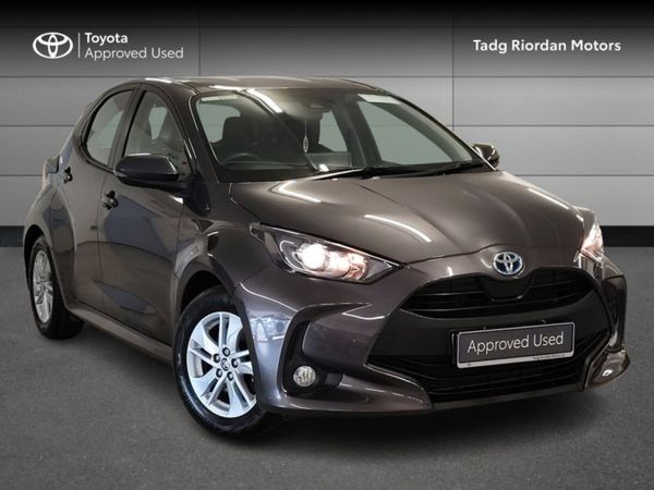 Toyota Yaris Hatchback, Petrol Hybrid, 2022, Grey