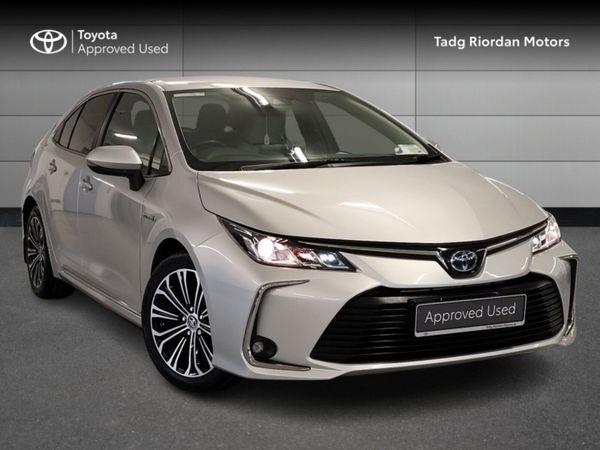 Toyota Corolla Saloon, Petrol Hybrid, 2021, Silver