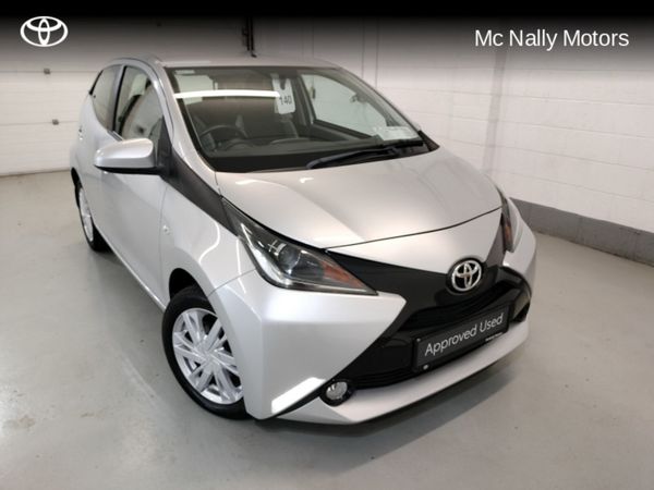 Toyota Aygo Hatchback, Petrol, 2015, Silver