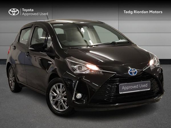Toyota Yaris Hatchback, Petrol Hybrid, 2018, Black