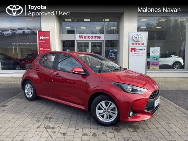 Toyota Yaris Hatchback, Petrol Hybrid, 2023, Red