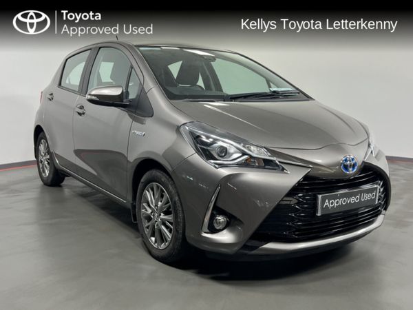 Toyota Yaris Hatchback, Petrol Hybrid, 2019, Bronze