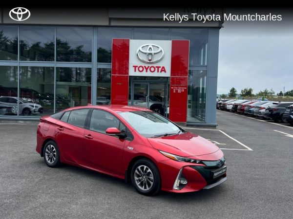 Toyota Prius Hatchback, Petrol Plug-in Hybrid, 2017, Red
