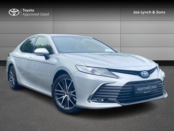 Toyota Camry Saloon, Petrol Hybrid, 2022, Silver