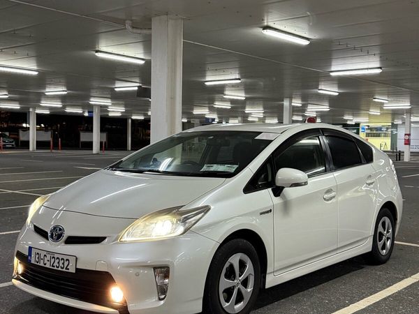 Toyota Prius Hatchback, Petrol Hybrid, 2013, White