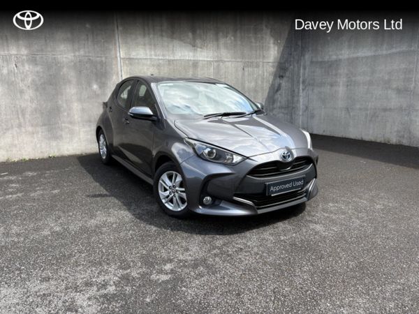 Toyota Yaris Hatchback, Petrol Hybrid, 2023, Grey