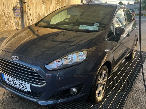 Ford Fiesta Hatchback, Petrol, 2014, Blue