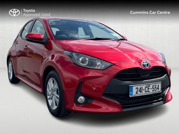 Toyota Yaris Hatchback, Petrol Hybrid, 2024, Red