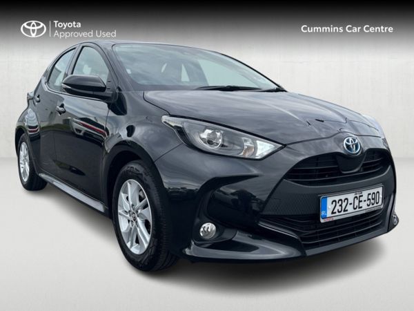 Toyota Yaris Hatchback, Petrol Hybrid, 2023, Black