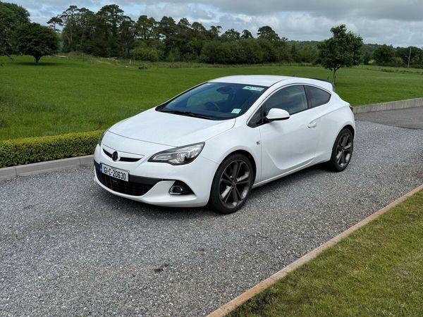 Vauxhall Astra Hatchback, Diesel, 2016, White