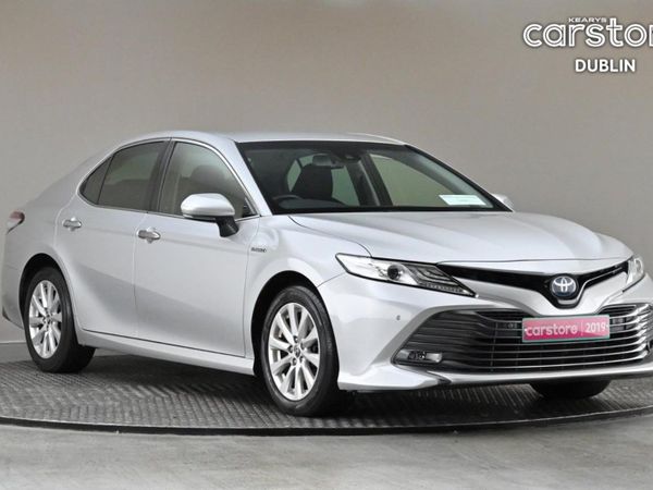 Toyota Camry Saloon, Petrol Hybrid, 2019, Silver