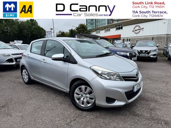 Toyota Yaris MPV, Petrol, 2012, Silver