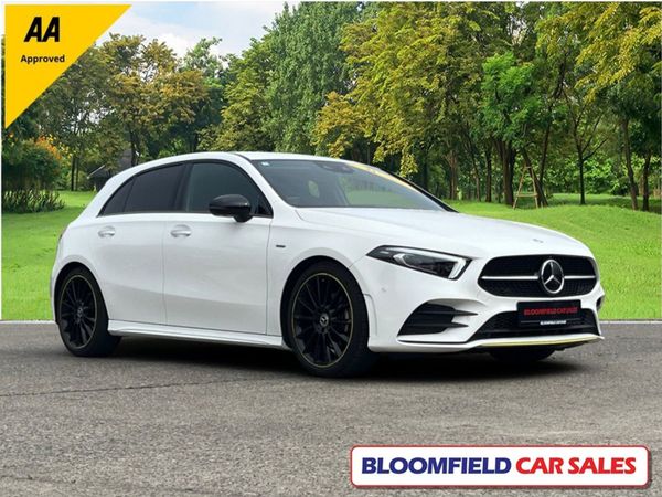 Mercedes-Benz A-Class Hatchback, Petrol, 2018, White