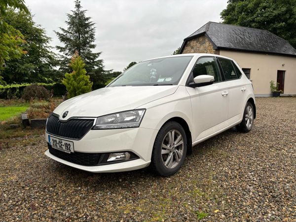 Skoda Fabia Hatchback, Petrol, 2021, White