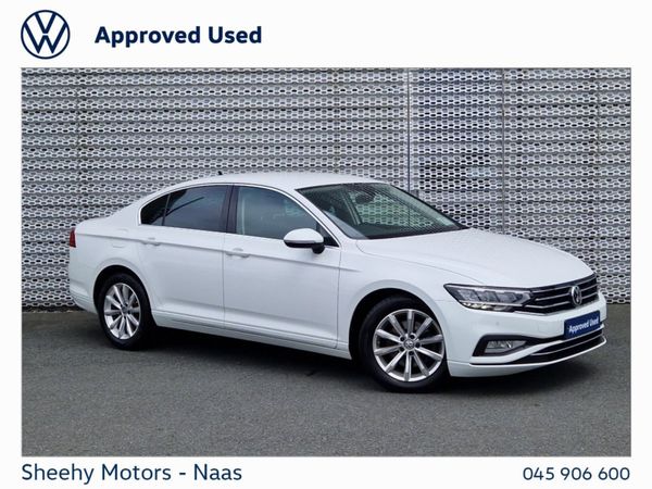 Volkswagen Passat Saloon, Diesel, 2021, White