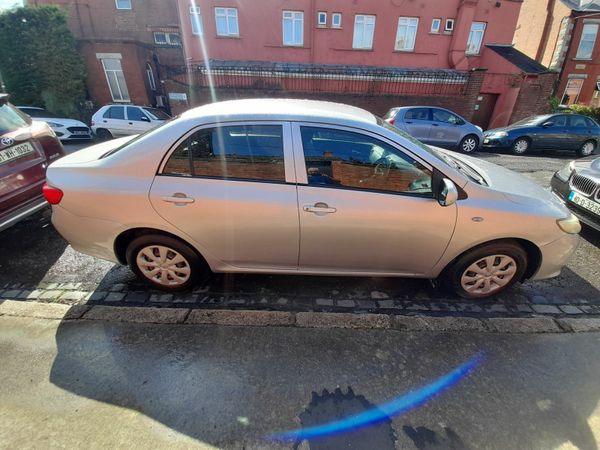 Toyota Corolla Saloon, Petrol, 2007, Silver
