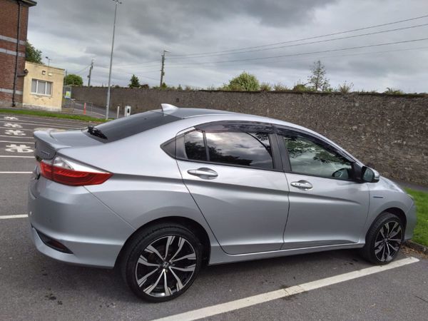Honda Grace Saloon, Petrol Hybrid, 2019, Silver