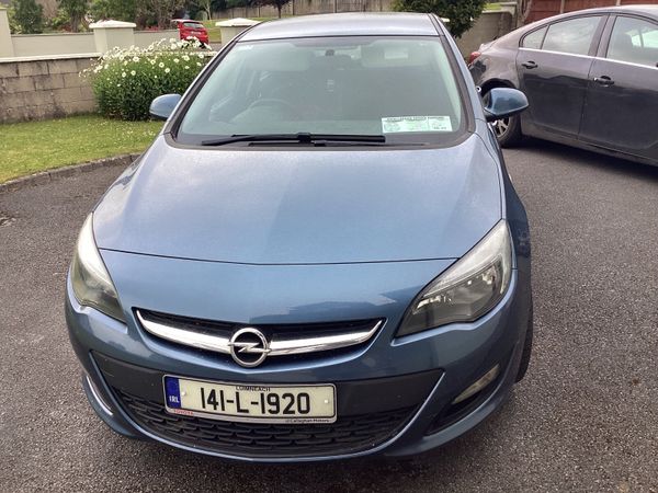 Opel Astra Hatchback, Diesel, 2014, Blue