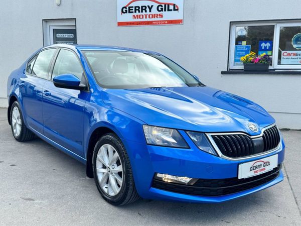 Skoda Octavia Hatchback, Diesel, 2019, Blue