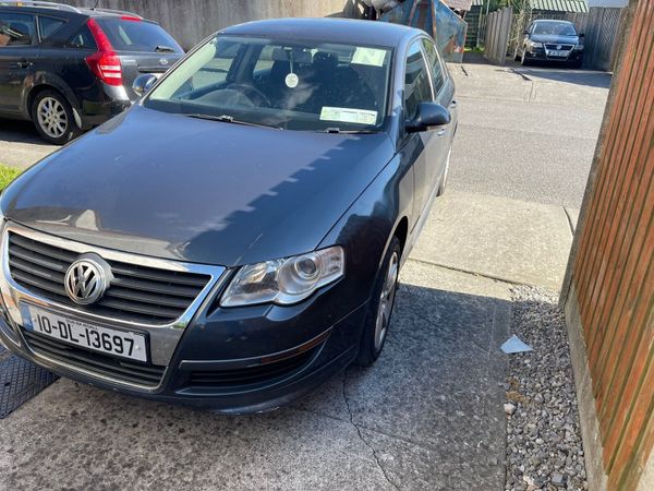 Volkswagen Passat Saloon, Diesel, 2010, Grey