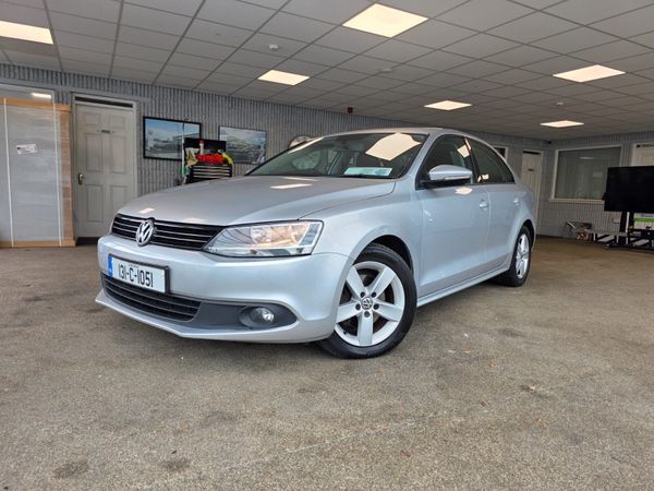 Volkswagen Jetta Saloon, Diesel, 2013, Silver