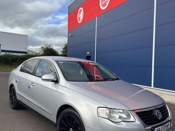 Volkswagen Passat Saloon, Petrol, 2008, Silver