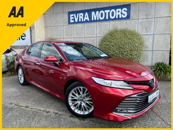 Toyota Camry Saloon, Petrol Hybrid, 2018, Red
