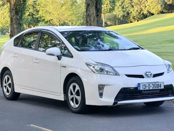 Toyota Prius Hatchback, Petrol Hybrid, 2013, White