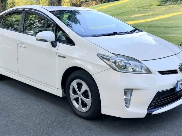 Toyota Prius Hatchback, Petrol Hybrid, 2013, White