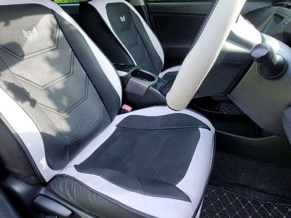 Toyota Prius Hatchback, Petrol Hybrid, 2013, White