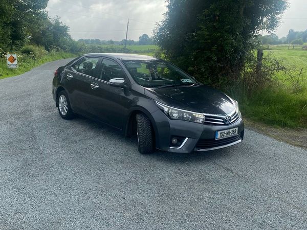Toyota Corolla Saloon, Diesel, 2015, Grey