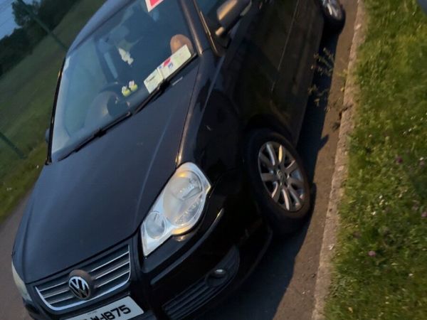 Volkswagen Polo Hatchback, Petrol, 2007, Black