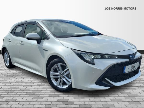 Toyota Corolla Hatchback, Petrol Hybrid, 2019, White