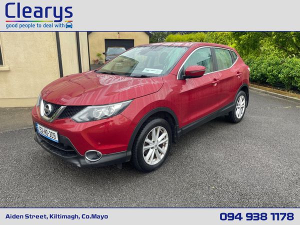 Nissan Qashqai MPV, Diesel, 2015, Red