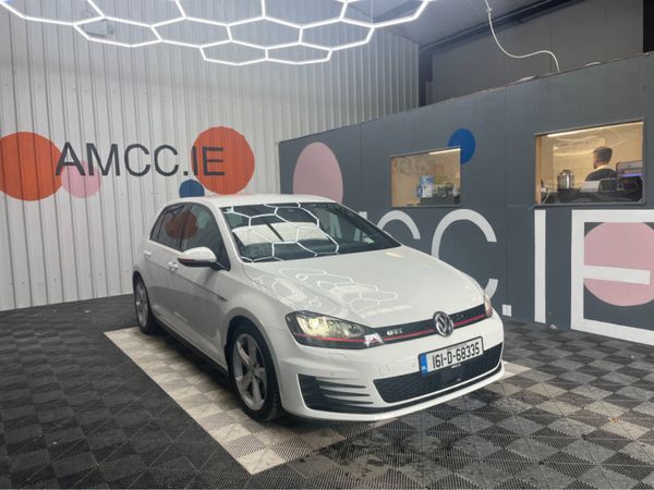 Volkswagen Golf Hatchback, Petrol, 2016, White