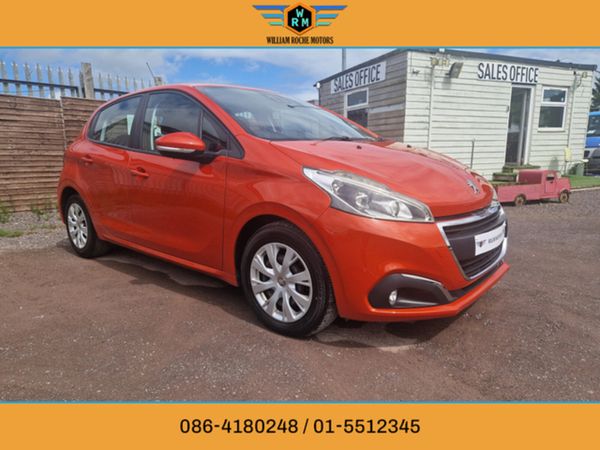 Peugeot 208 Hatchback, Petrol, 2016, Red